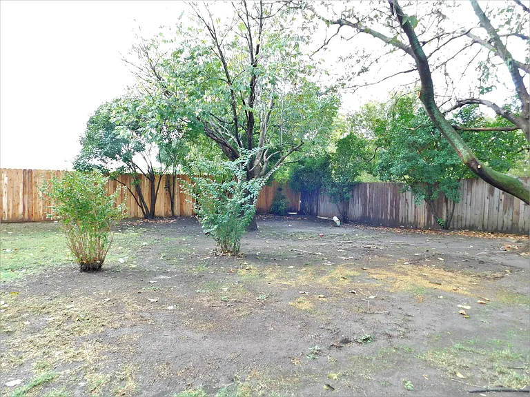 2716 Mistywood Ln — Photo 28