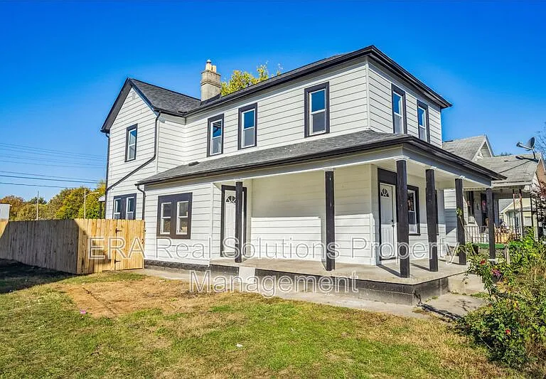 105 Rodgers Ave — Photo 50