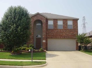 12648 Oakwood Cir, Euless, TX 76040