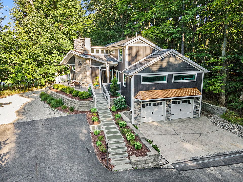 1st image of 3515 N Scenic Dr