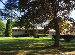 79 Maywood Dr, Rochester, NY 14618
