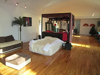 Rented by Concept Real Estate Group