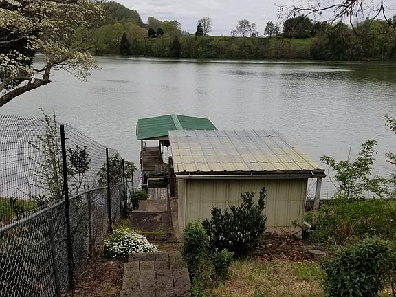 2nd image of 3741 Hemlock Park Dr