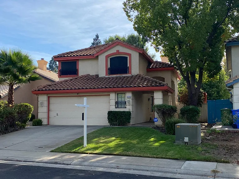 5116 Lady Di Way — Photo 7