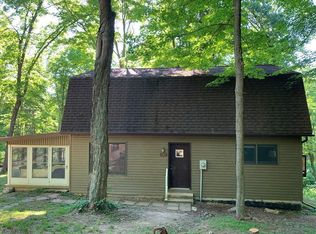 425 White Sulphur Ln, Manns Choice, PA 15550