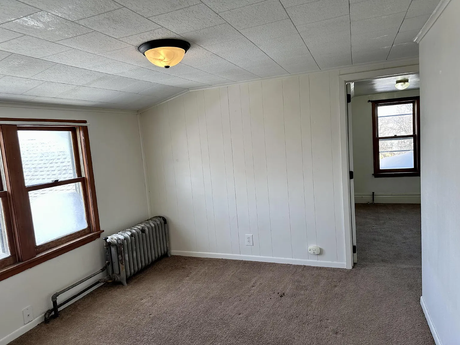 218 2nd St N — Photo 3