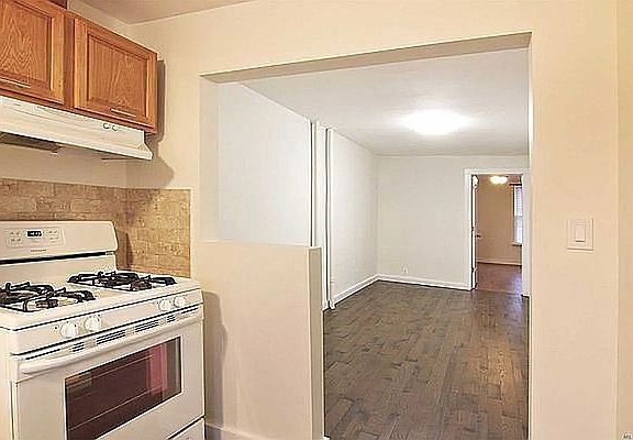 4th image of 56-10 61st St #2R