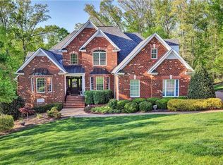 2209 Lastingham Dr, Midlothian, VA 23113