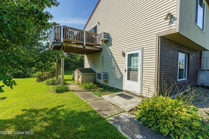 3rd image of 44 Suncrest Drive