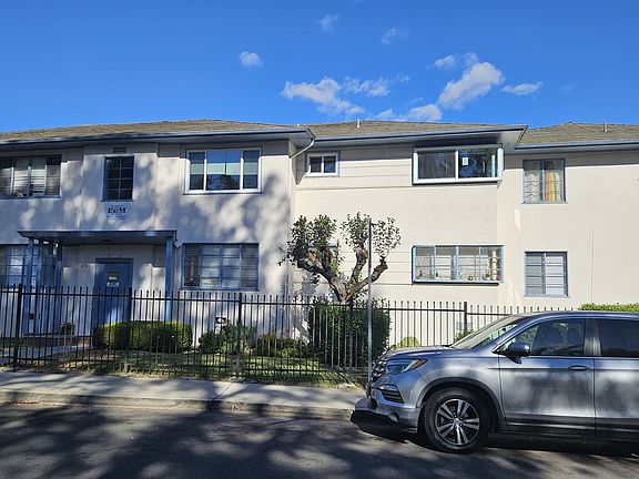 2nd image of 4345 Santo Tomas Dr #D