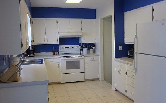 5th image of 2132 W 10th St