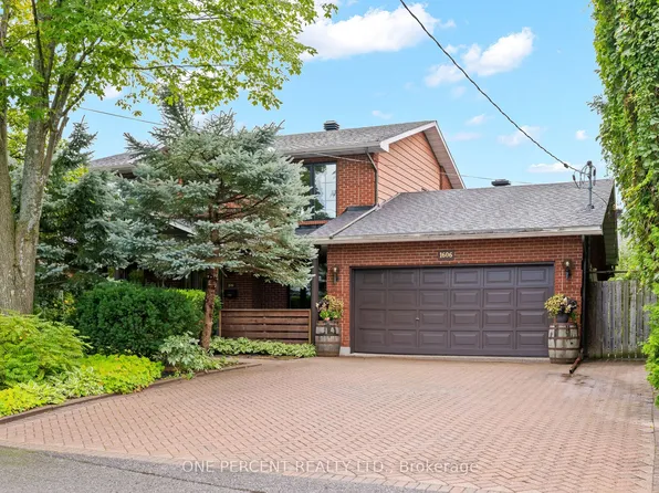 1606 Ortona Ave, Ottawa, ON K2C 1W5