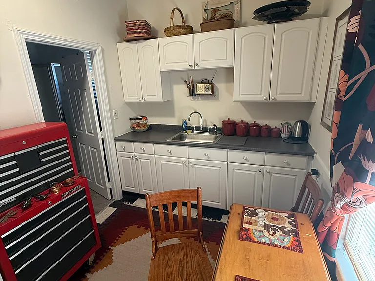 15 N Park St #1 — Photo 2