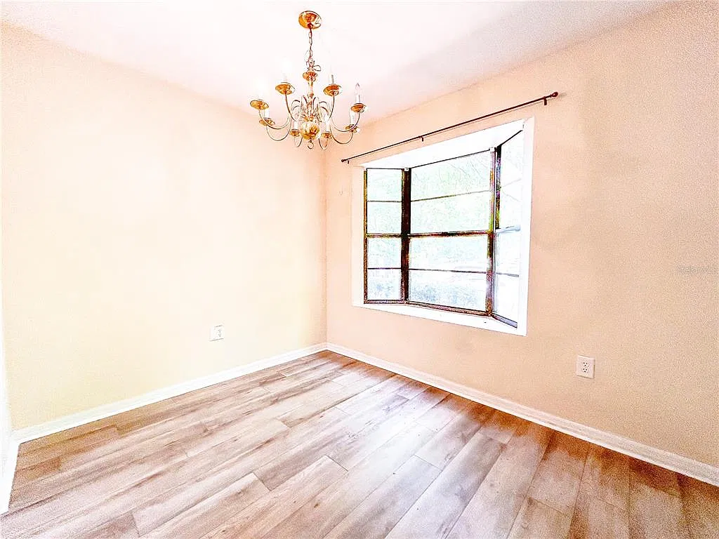 2 bed, 2.5 bath, 1008 sqft, $1,325 — Photo 3