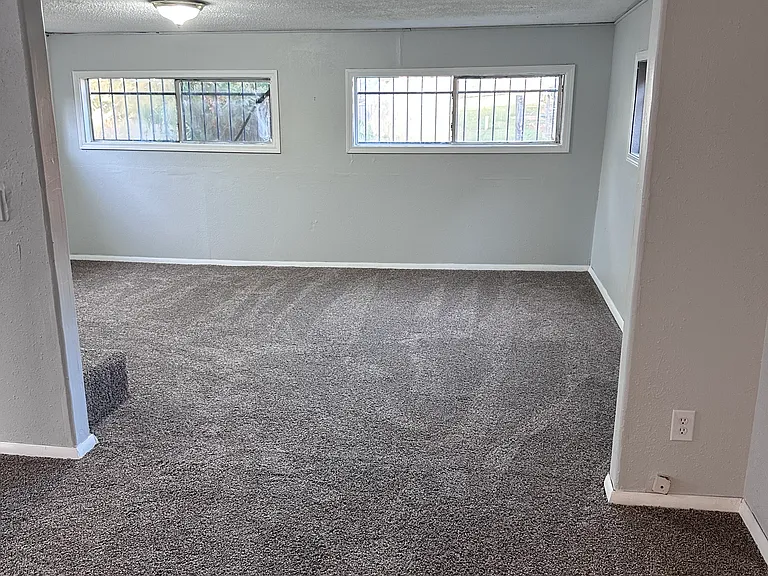 3204 N Fonshill Ave — Photo 4