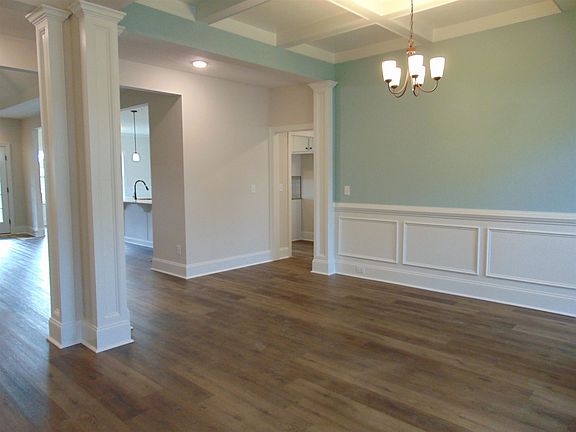 5th image of 235 Bonhill St