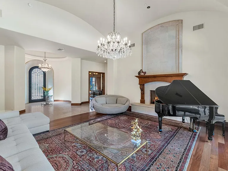 6730 E Sunnyvale Rd — Photo 4