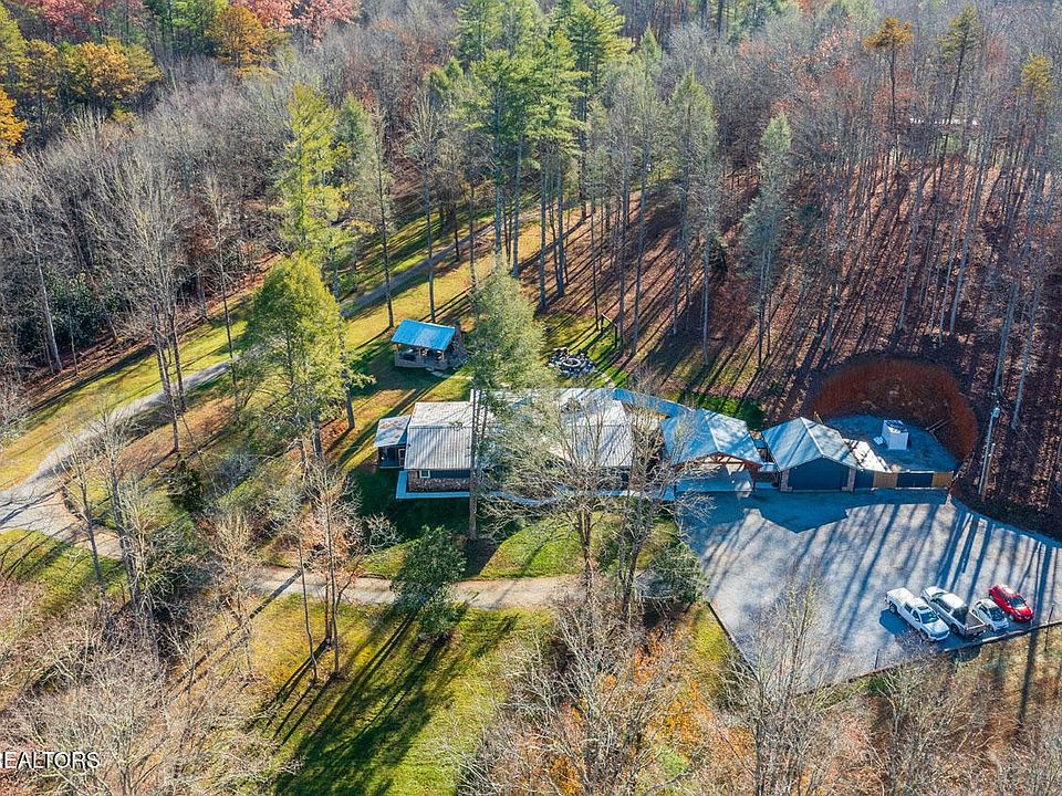 1st image of 2000 E Millers Cove Rd
