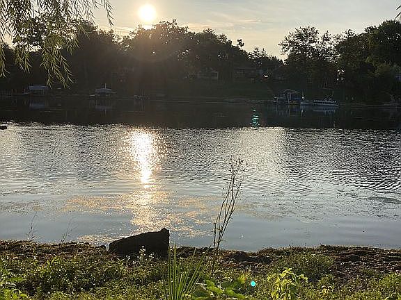 4th image of 6N036 River Dr