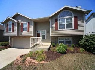 2905 Fenwick Rd, Lawrence, KS 66046