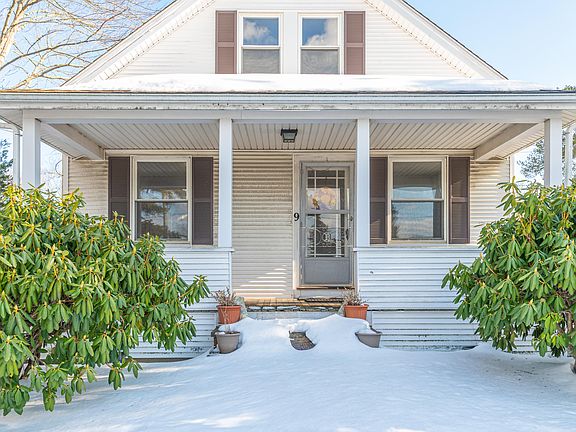 4th image of 9 Oxbow Road