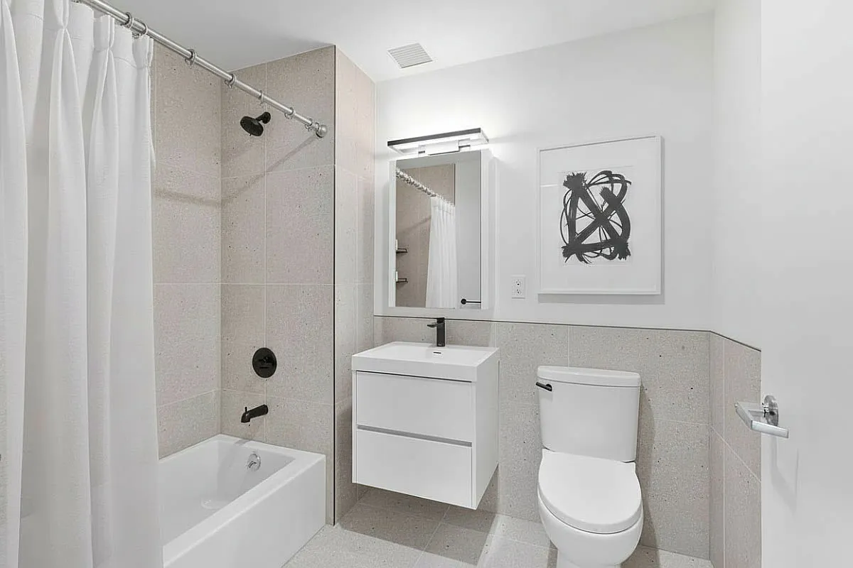 1638 Park Avenue — Photo 4