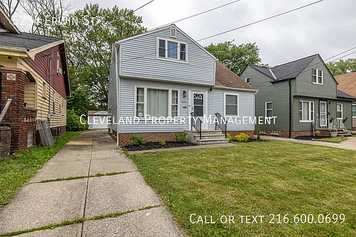5234 Erwin St Photo 1