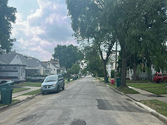 5th image of 830 White Ave