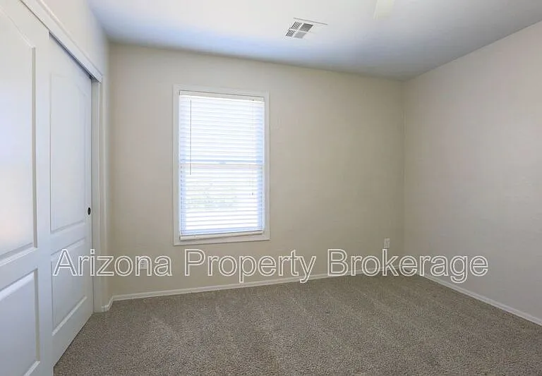 16862 N 182nd Ln — Photo 3