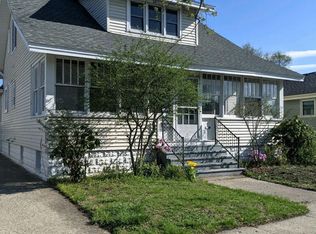 319 W 17th St, Holland, MI 49423