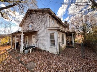 111 Main St, Middlebourne, WV 26149