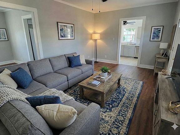 2nd image of 707 W Colonial Ave