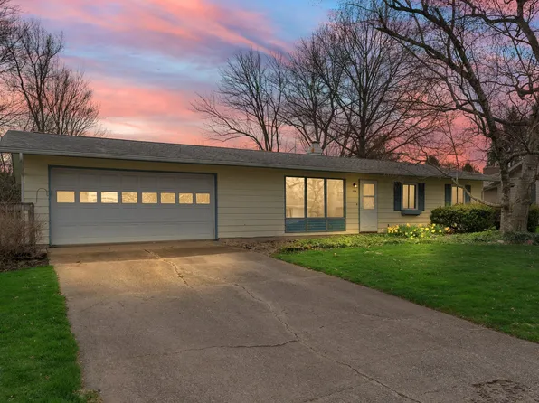 204 W 15th St, La Porte, IN 46350