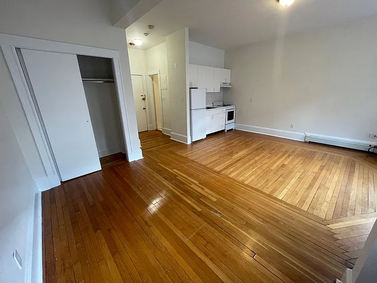 17 Fairbanks St #12A — Photo 6