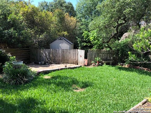 5th image of 4806 Roxton Ave