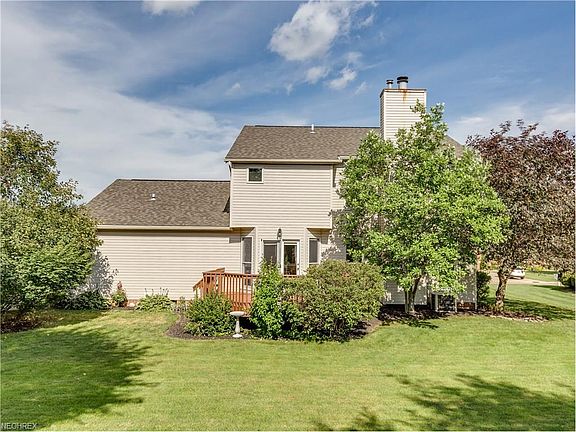 4th image of 5527 Oakridge Dr NE