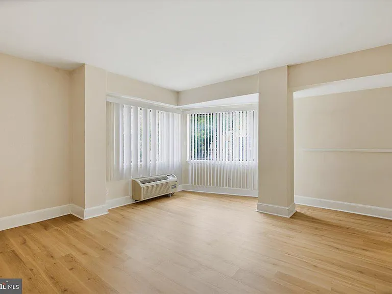 1825 T St NW #401 — Photo 3