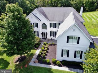 17668 White Gate Pl, Leesburg, VA