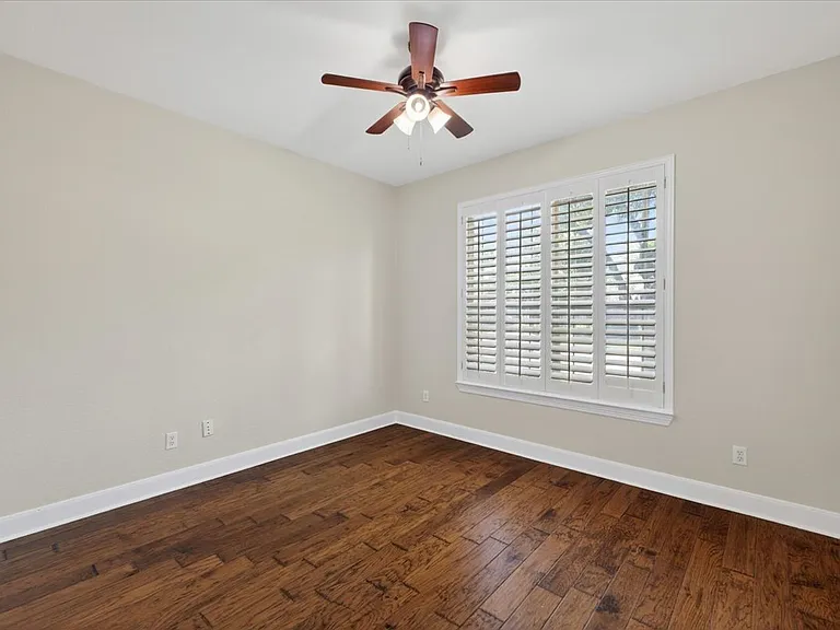 14668 Blakehill Dr — Photo 28