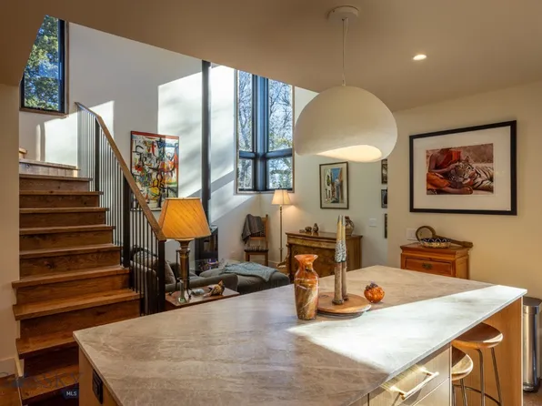 231 1/2 S D St, Livingston, MT 59047