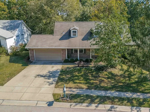 2605 Heritage Lndg, Saint Charles, MO 63303