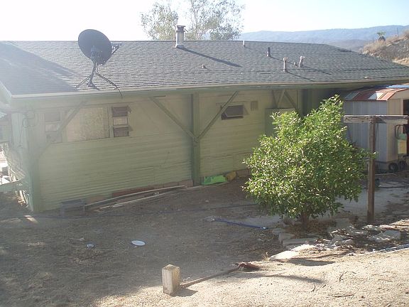 1 Bdrm Mobile Home w/Awning