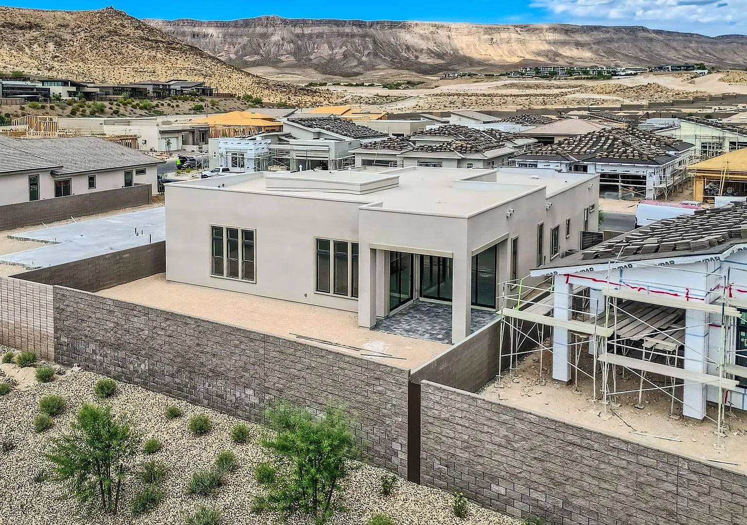 Brand New Summerlin Single Story Home — Photo 2