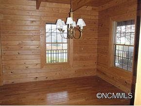 5th image of 181 Oak Meadow Ln