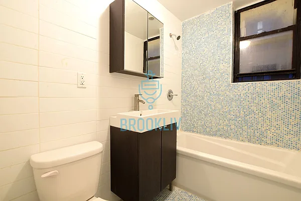 Rented by null | media 8