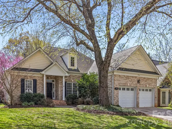 1109 Moray Ct, Charlotte, NC 28211