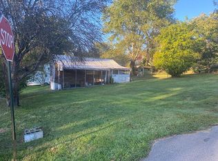 117 3rd Ave, Fayetteville, WV 25840
