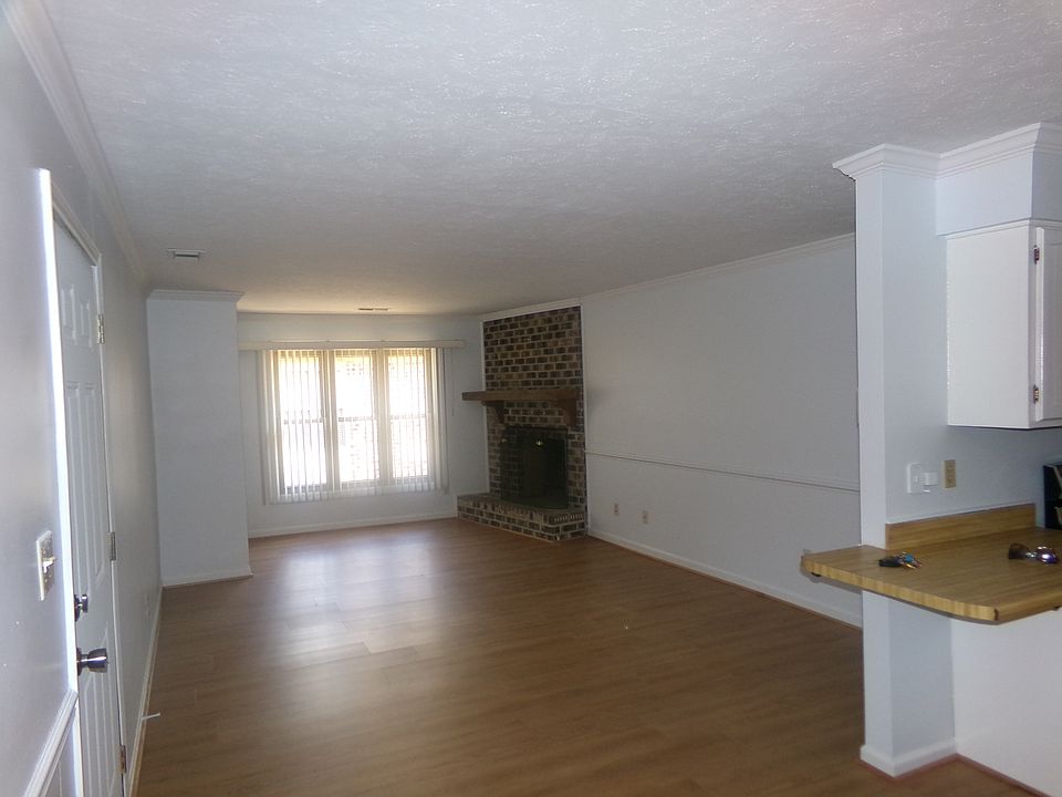 Brand New renovated condo. New Paint New Flooring. Cozy Fire Place