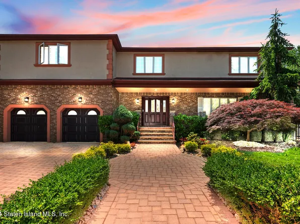 326 Shore Rd, Staten Island, NY 10307