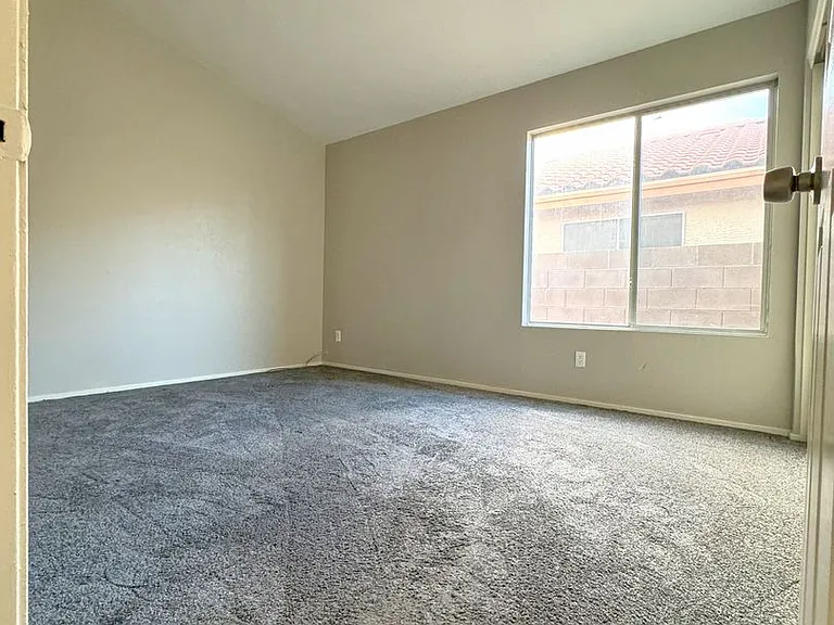 3740 Alliance St — Photo 32